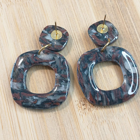 Boucles d’oreilles –  Translucide / Marron / Noir